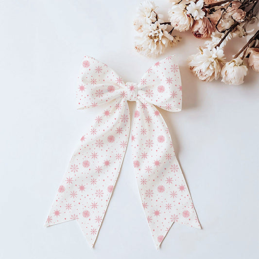 Pink Snowflake Seamless Pattern – Soft Blush Winter Snow & Ice Crystal Design